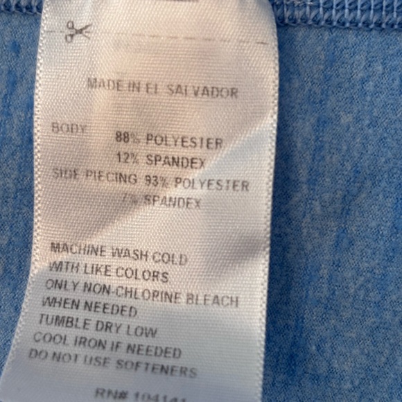 Reebok Women's Light Blue Quarter-Zip Sweatshirt - Large - Picture 4 of 7